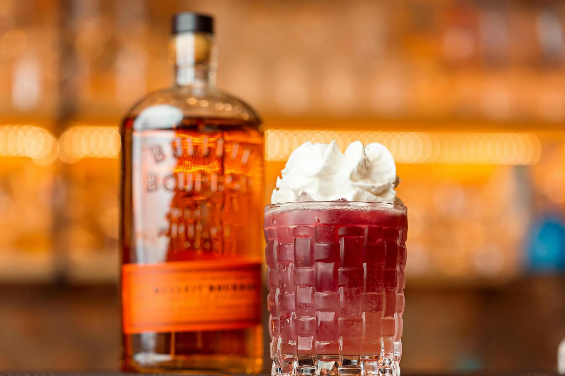 Bulleit Bourbon com Drink